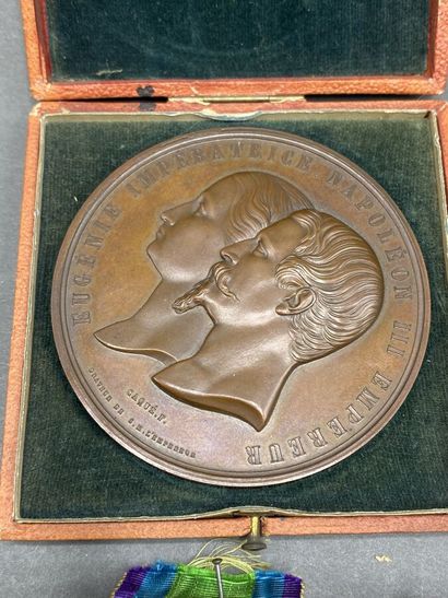 Lot of medals including : 

- After CAQUE.F...