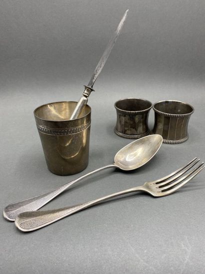 Silver lot including : 

- Timbale

- Two...