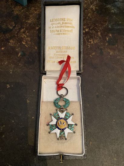 At LEMOINE Fils, jeweler Bijoutier de la...