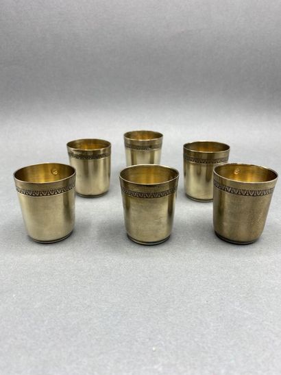 6 small silver liqueur goblets

Weight :...