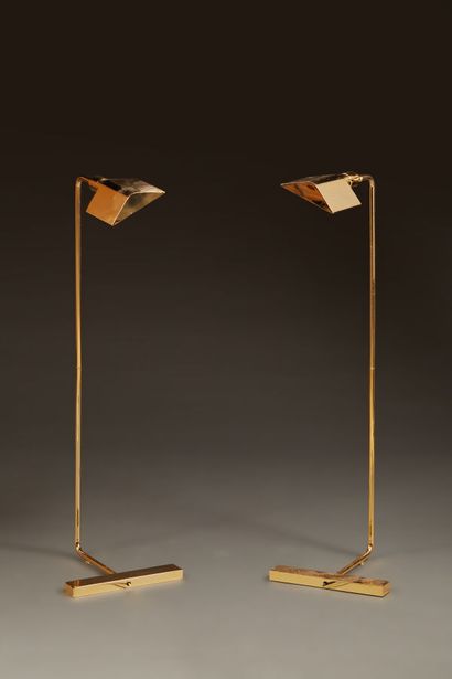 Paire lampes de lecture en métal doré, avec...