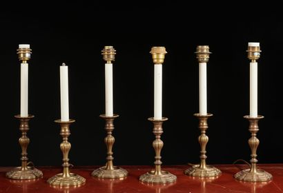 Vaughan Designs. Suite de six flambeaux de...