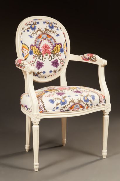 Fauteuil cabriolets de style Louis XVI en...