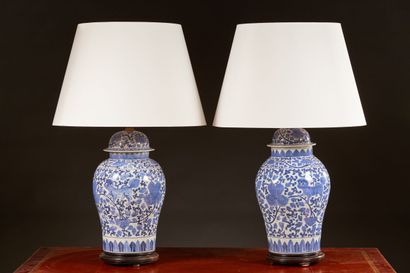 Vaughan Designs. Paire de lampes vases en...