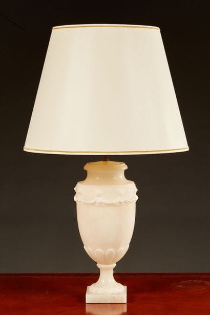 Vaughan designs, Trento Urn table lamp. Lampe...