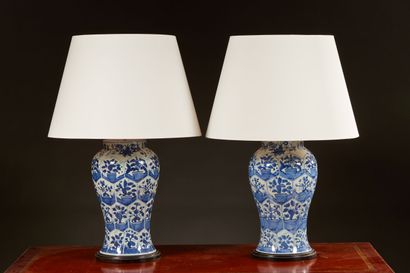 Vaughan designs. Paire de lampes vases en...