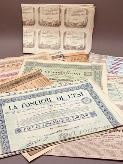 Lot d'emprunts russes, coupons divers et...