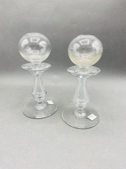 Paire de lampes de dentellière en verre soufflé...