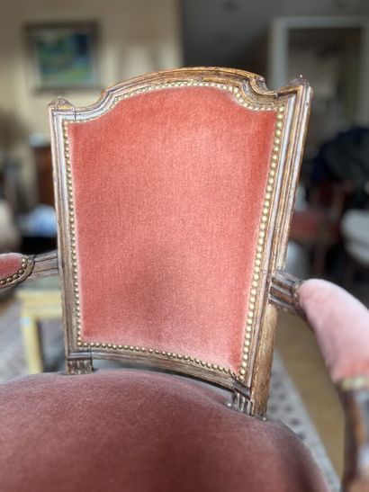 Paire de fauteuils cabriolet d'époque Louis...