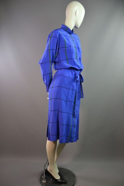 GUY LAROCHE Diffusion - Robe en soie indigo...