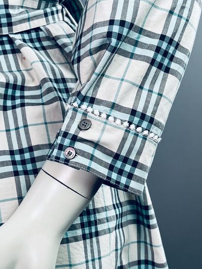 BURBERRY Lot de 2 robes chemises en coton...