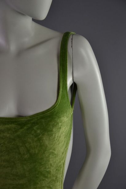 LOUIS VUITTON Maillot de bain velours vert...