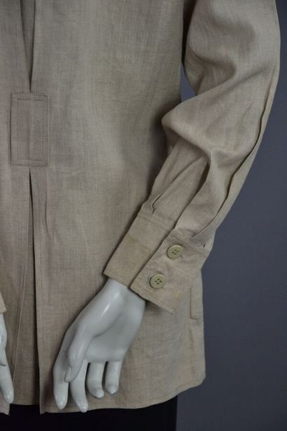 COURREGES Paris femme Saharienne en lin naturel...