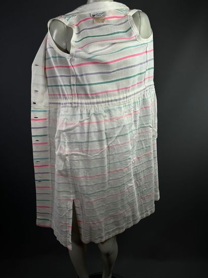 COURREGES Paris - Robe sans manches à rayures...