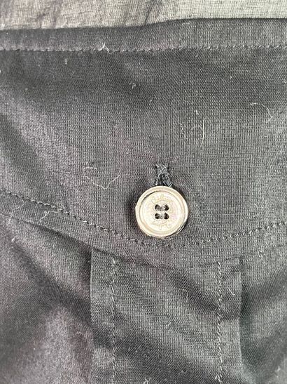 BURBERRY Lot de 2 chemisiers saharienne noir...