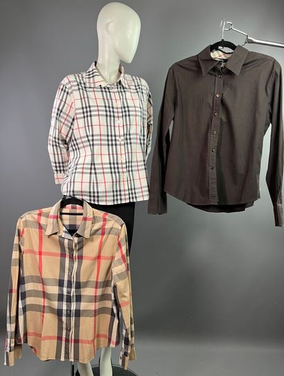 BURBERRY Lot de 3 chemisiers coton tartan...