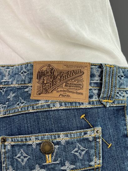 LOUIS VUITTON Paris pantalon denim monogram...