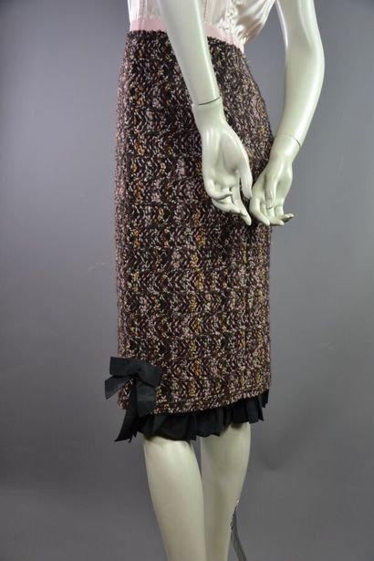 LOUIS VUITTON Robe en tweed et satin de soie...