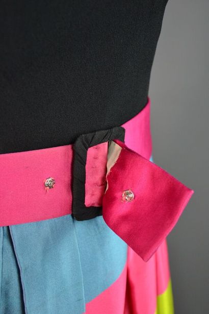 LANVIN Robe cocktail en crêpe et satin rayé-...