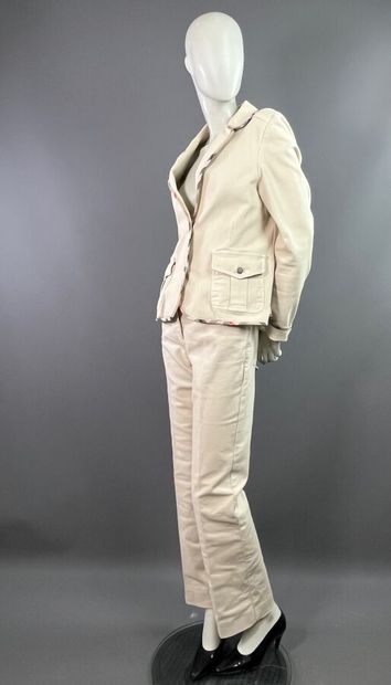 BURBERRY Lot comprenant une veste et un pantalon...