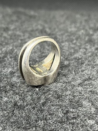 Chevalière en argent monogram CC

Le modèle...