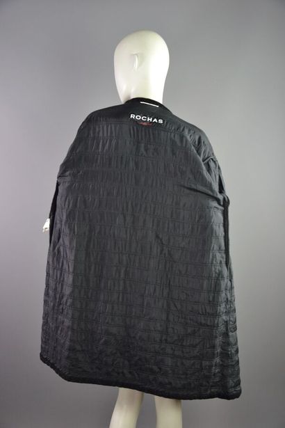 ROCHAS Manteau noir et lurex T 42

Le modèle...