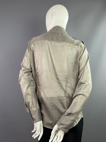 BURBERRY Lot de 2 chemisiers saharienne noir...