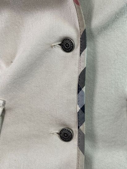 BURBERRY Lot comprenant une veste et un pantalon...