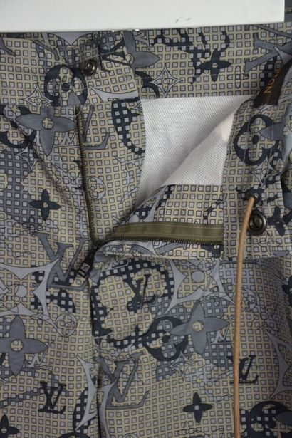 LOUIS VUITTON homme Short de bain en toile...