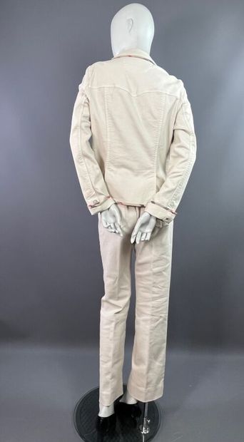BURBERRY Lot comprenant une veste et un pantalon...