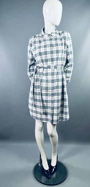 BURBERRY Lot de 2 robes chemises en coton...
