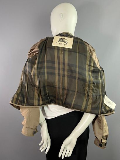 BURBERRY Manteau en toile imperméable marron...