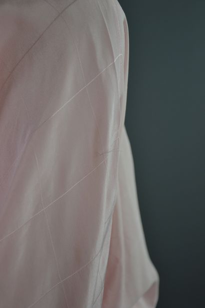 COURREGES PARIS Robe d'été en soie rose clair...