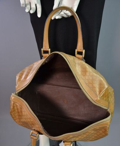 CELINE PARIS Sac Boston en toile monogram...