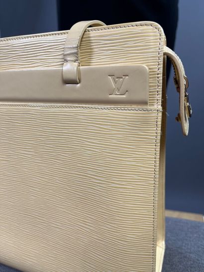 LOUIS VUITTON Sac modèle CROISETTE épi vanille...