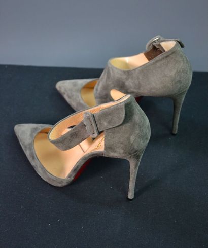 CHRISTIAN LOUBOUTIN Escarpins ouverts en...
