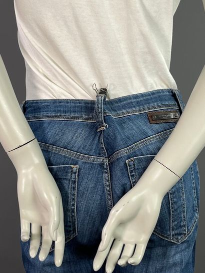 BURBERRY Lot de 2 pantalons denim bleu et...