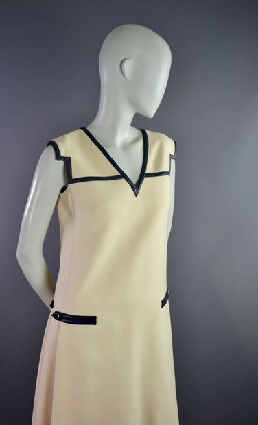 COURRÈGES Paris Prototype - Robe trapèze...