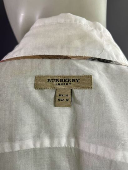 BURBERRY Lot de 2 chemisiers voile de coton...