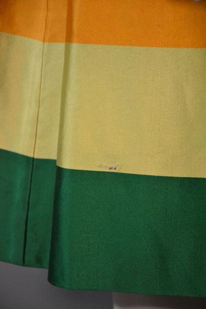 LANVIN Robe cocktail en crêpe et satin rayé-...
