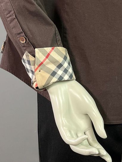 BURBERRY Lot de 3 chemisiers coton tartan...