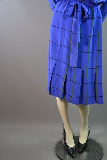 GUY LAROCHE Diffusion - Robe en soie indigo...