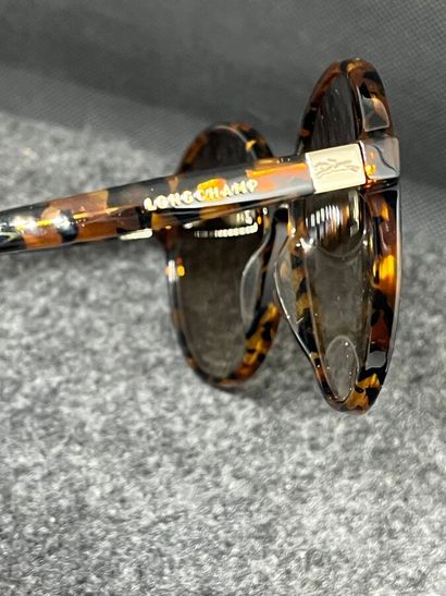 LONGCHAMP Lunettes de soleil femme écaille...