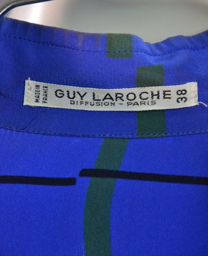 GUY LAROCHE Diffusion - Robe en soie indigo...