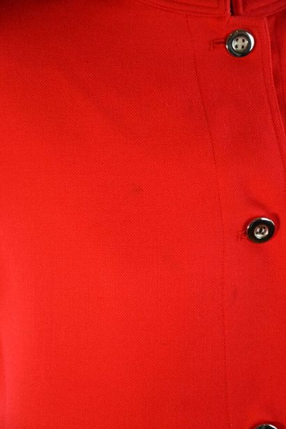 COURRÈGES PARIS Veste en laine rouge sanglée...