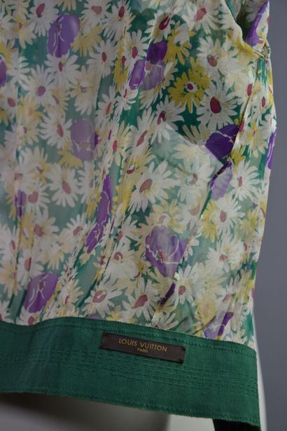 LOUIS VUITTON Ensemble en soie fleuri finitions...