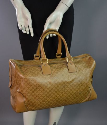 CELINE PARIS Sac Boston en toile monogram...