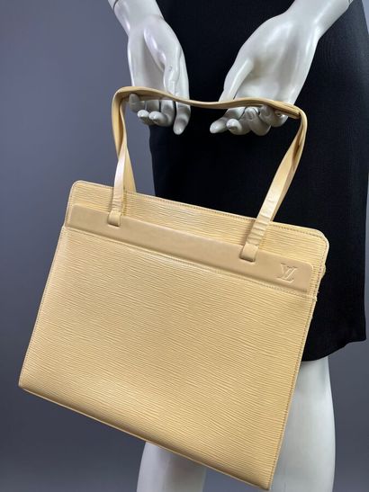 LOUIS VUITTON Sac modèle CROISETTE épi vanille...