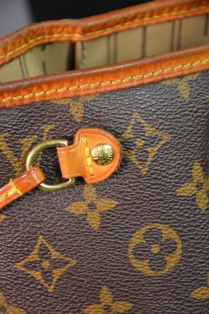 LOUIS VUITTON Sac NEVERFULL P.M monogram...