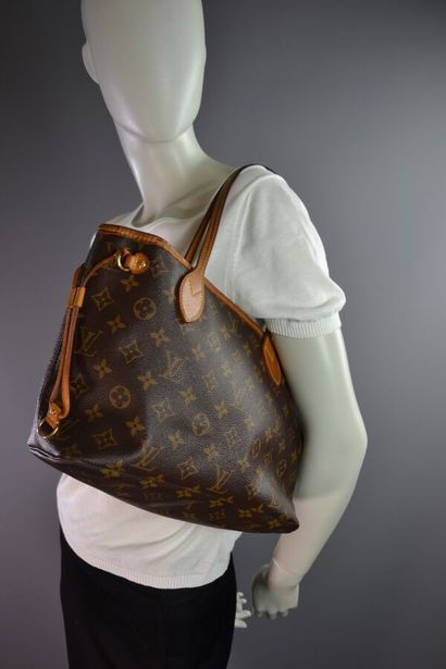 LOUIS VUITTON Sac NEVERFULL P.M monogram...
